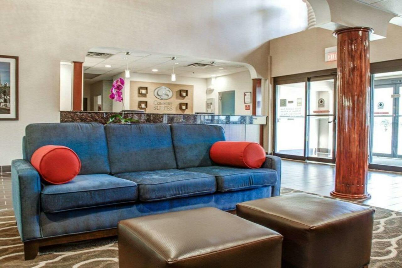 Comfort Suites Lombard - Addison Екстер'єр фото