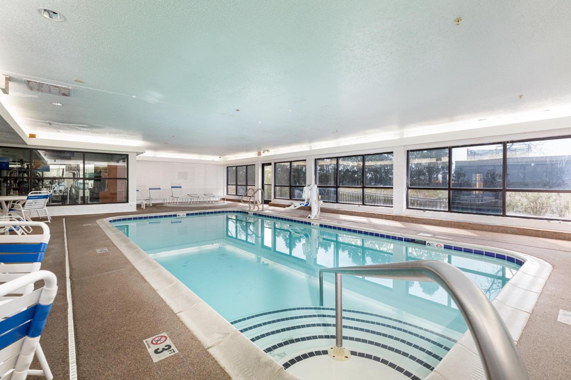 Comfort Suites Lombard - Addison Екстер'єр фото