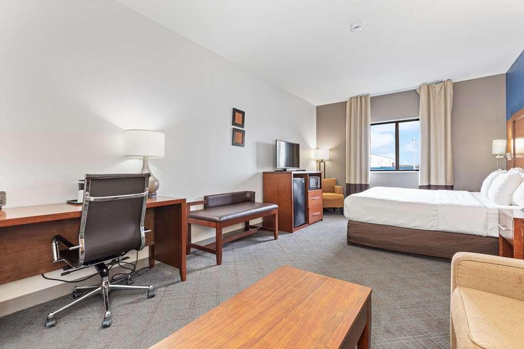 Comfort Suites Lombard - Addison Номер фото