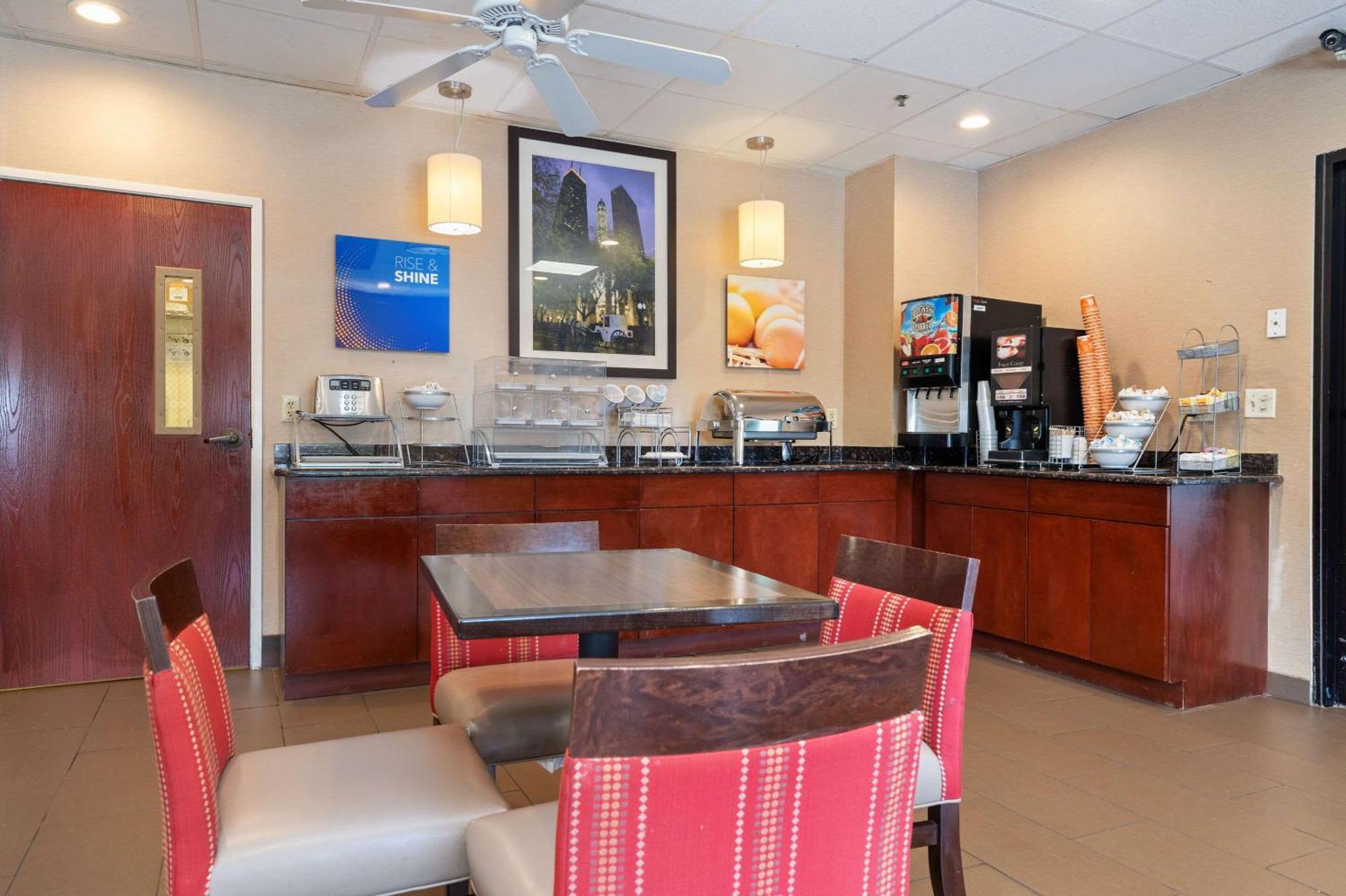 Comfort Suites Lombard - Addison Екстер'єр фото