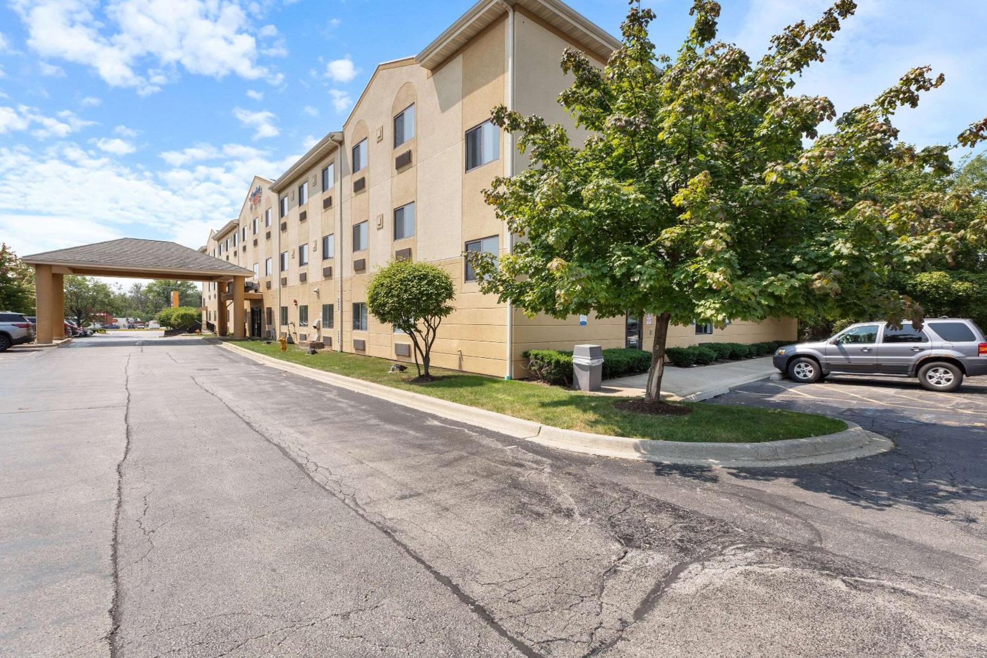Comfort Suites Lombard - Addison Екстер'єр фото